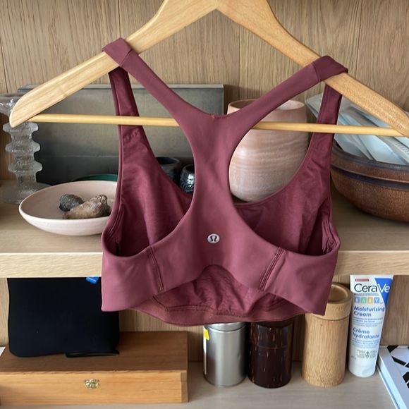 Lululemon sports bra size 6 - Picture 2 of 2